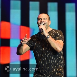 وسط حضور جماهيري كبير: عمرو دياب يحكي عن ذكرياته في جدة