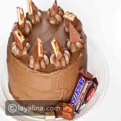 طريقة عمل كيكة السنيكرز السريعة