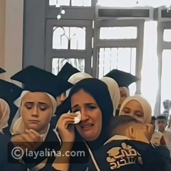 رضيع يرتدي روب التخرج ويتصدر الترند: ما القصة؟