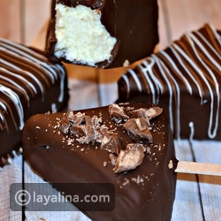 فيديو تشيز كيك بالأعواد الخشبية والمغطسة بالشوكولاتة