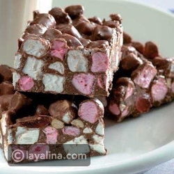 فيديو طريقة تحضير شرائح شوكولاتة مارس بالمارشميللو والمكسرات