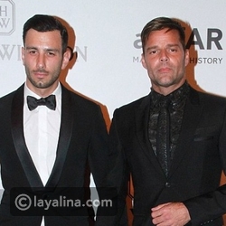 ريكي مارتن مع زوجه السوري الأصل في عرس سوري يرقص على "من شردلي الغزالة